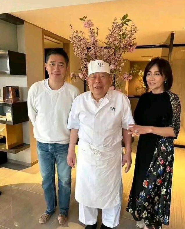 梁朝偉也會(huì)社恐？！照片曝光，梁朝偉名字打分，解析