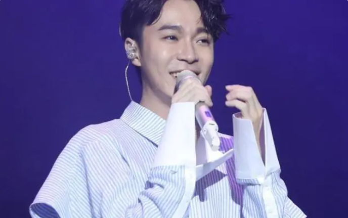 吳青峰曾多次失聲，吳青峰名字打分，解析