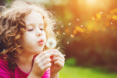 女孩取名：有詩意缺火女孩名字，真的超好聽！