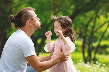 女孩起名丨端莊大方的女孩名，陽光不綠茶，走到哪都被寵愛！