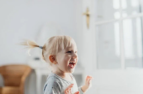 杉字起名丨杉字取名字有什么含義？杉字做名字的怎么樣？