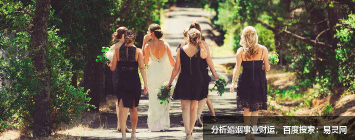 女孩姓鐘取什么名字好聽